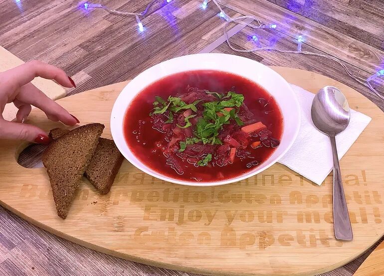 Борщ постный со свеклой и капустой. Борщ постный со свеклой и капустой. Борщ постный со свеклой и капустой. Борщ постный со свеклой и капустой. Вкусный борщ из свежей капусты и свеклы.
