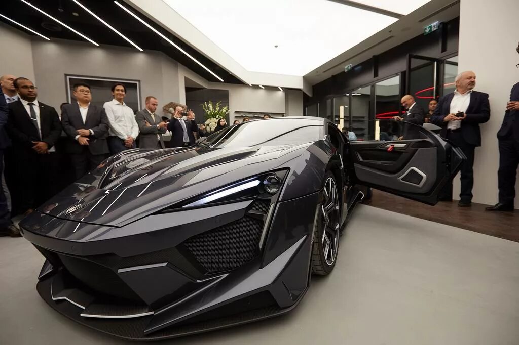 Свежее в тачку. 2018 W Motors Fenyr Supersport. Lykan Hypersport 2016. Lykan Hypersport 2018. 2019 W Motors Fenyr Supersport.