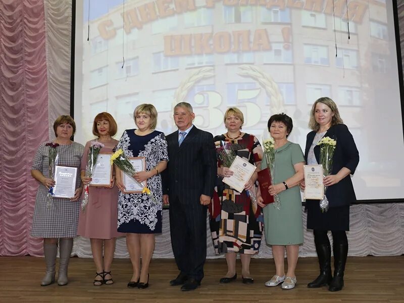 Гимназия 2 учителя. Гимназия номер 9 купавна. Учителя гимназии номер 9. Мбоу гимназия 1 иркутск. Гимназия номер 131 барнаул.