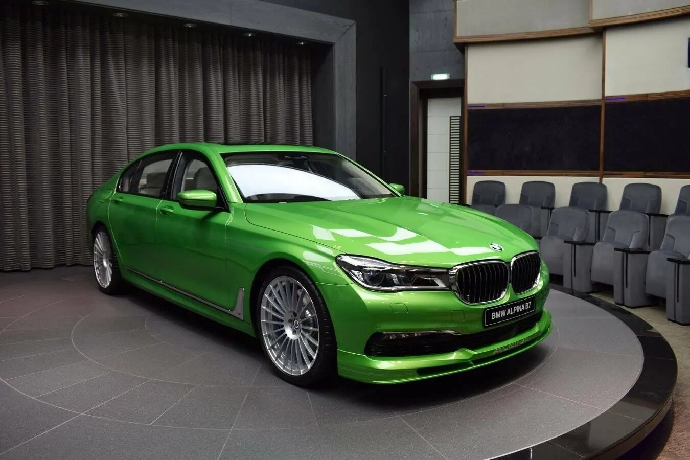 BMW Alpina b7. BMW m7 зеленая. BMW Alpina b7 g12. BMW Alpina b7 2017.