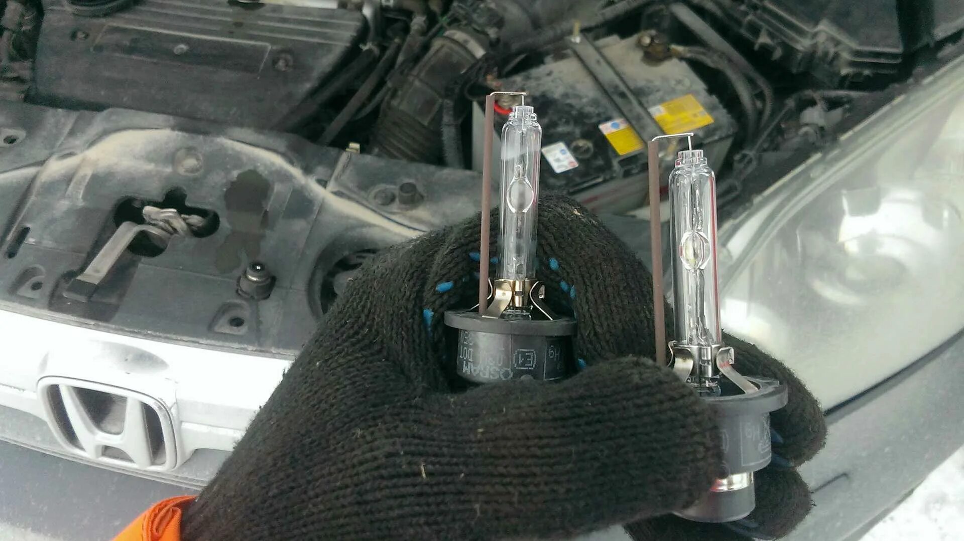 Лампы хонда срв 2. Лампочка ближнего света honda cr-v 2008. honda crv 3 лампочки ближнего света. лампы ближнего света honda crv 2007 н 4. лампочка ближнего света honda crv 2008 год.