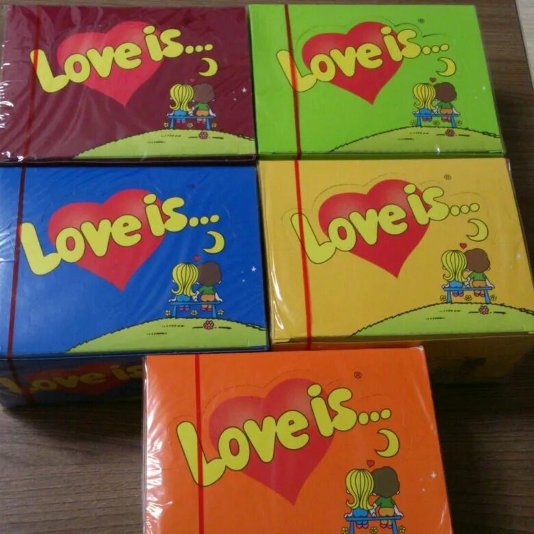 Картинке лове жвачка. Love is жвачка. жвачка love is в коробке. цвета жвачек love is. лов ис упаковки жвачки.