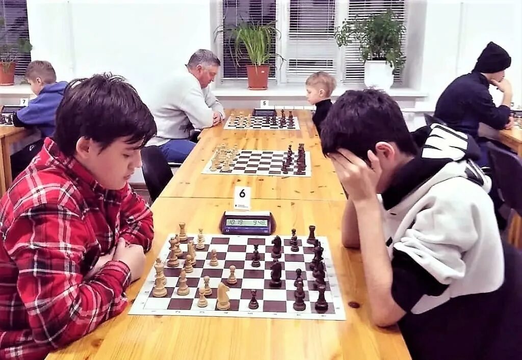 Турнир по шахматам день физкультурника. Шахматы в ростове на дону. Стаунтон 8. Шахматы в ростове на дону. Шахматный клуб для детей.