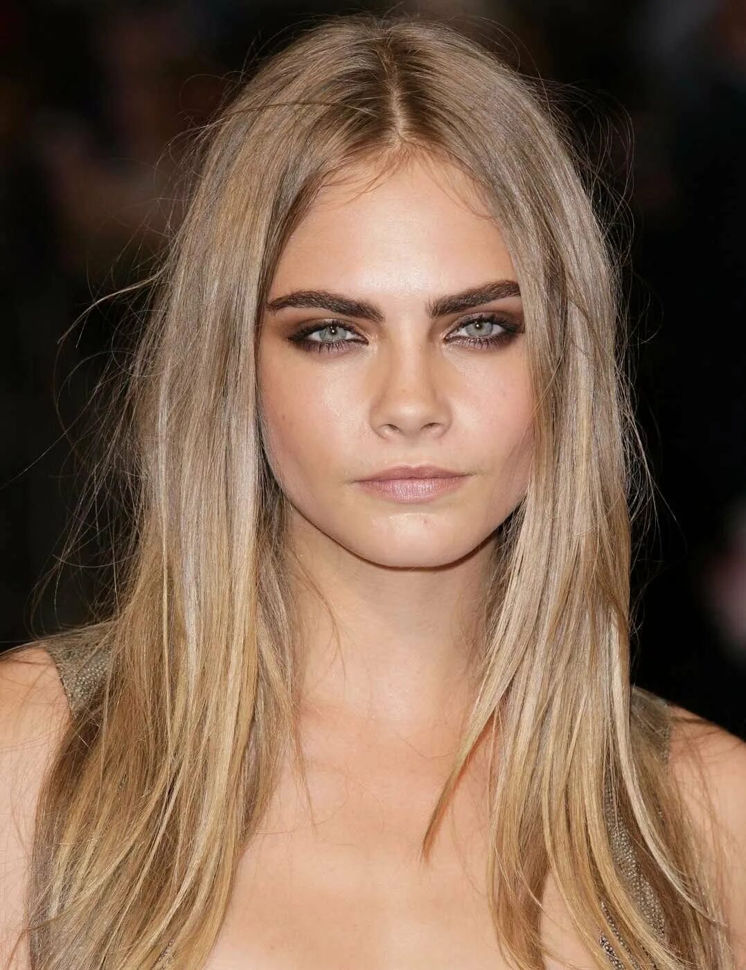 Темный блонд фото. Кара Делевинь блонд. Кара Джоселин Делевинь 2014. Cara Delevingne Квин. Кара Делевинь цвет волос.