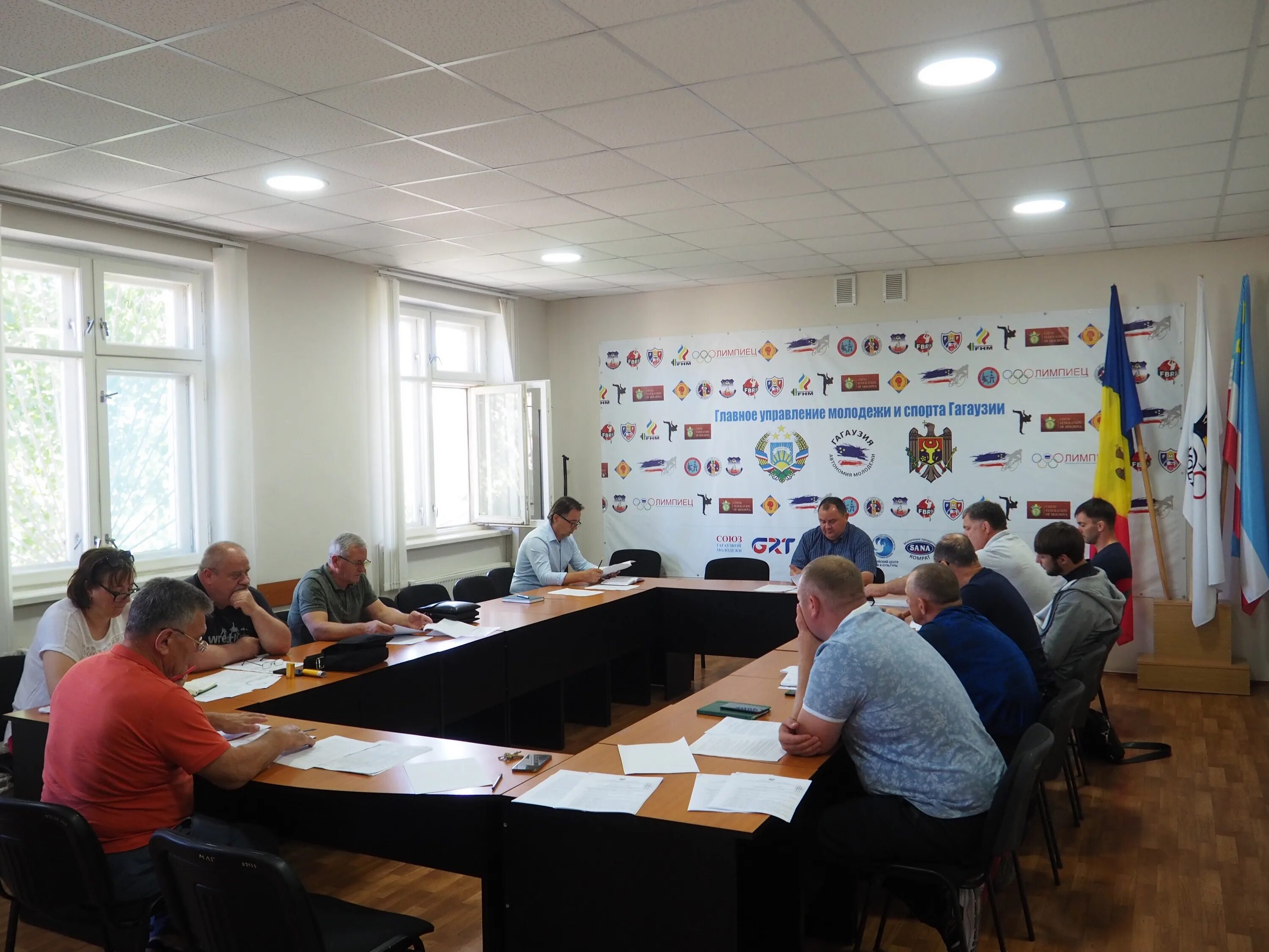 директор спортивной школы. управление молодежной политики челябинской области. главное управление молодежной политики челябинской области логотип. главное управление молодежной политики челябинской области. главное управление молодежи.