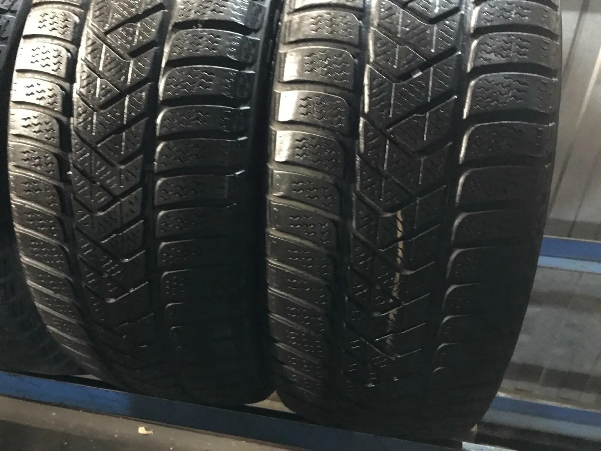 Купить резину 245 45 20. 245 45 R18 Pirelli. 245 40 R18 зимние. Резина 245 45 18 зима. Viatti 225 45 r18 зима.