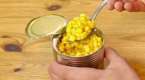 Открытая банка консервов
