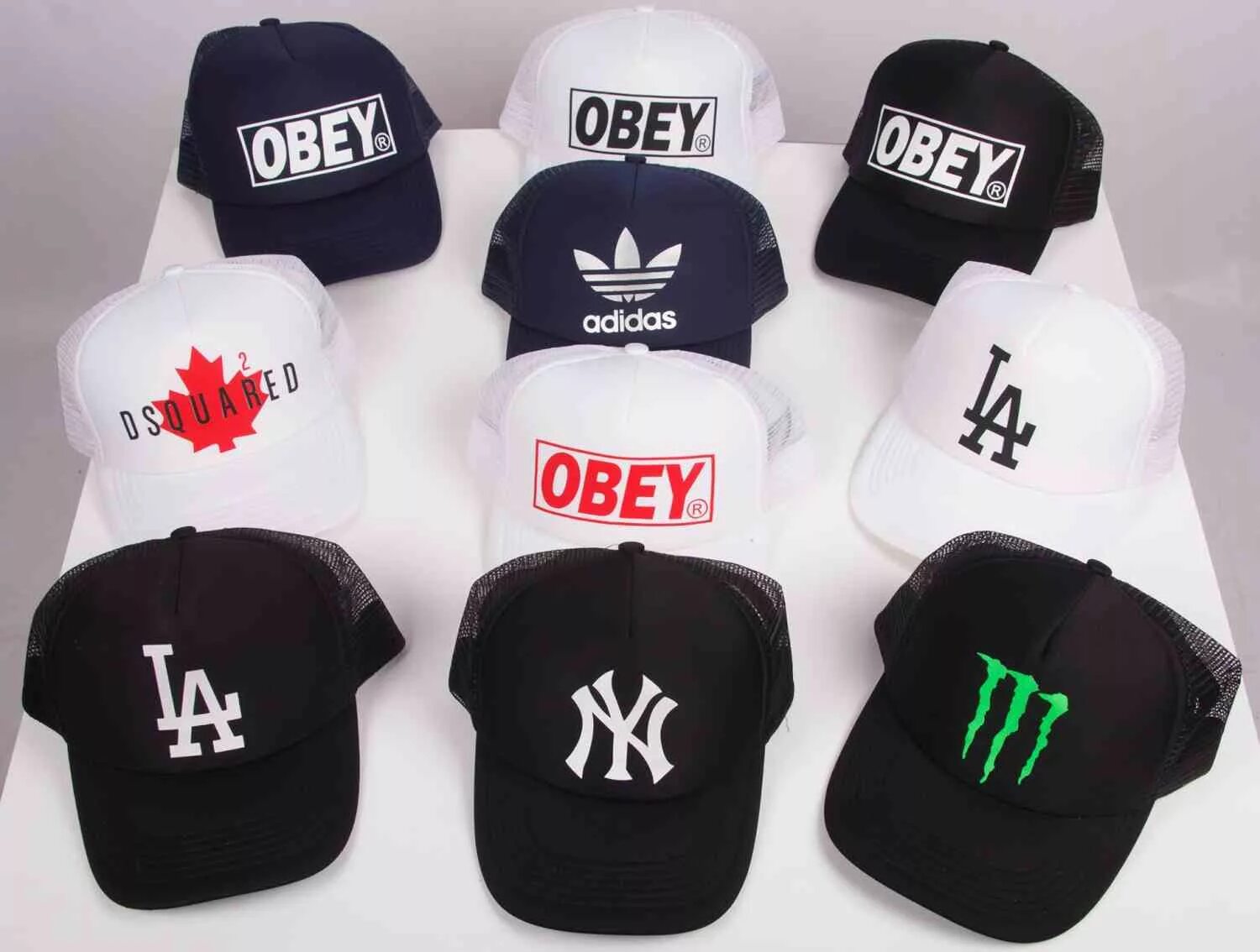 Брендированная футболка и кепка. Sietl marines кепка. Кепка рибок красная. Футболка кепка. Кепка гопника адидас.