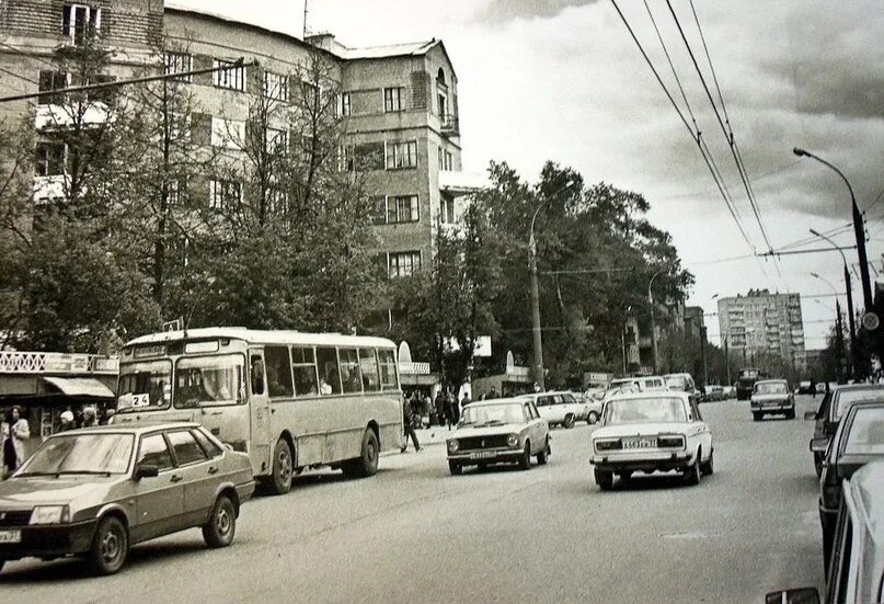 Иванов девяностые читать. Иваново 90. Иваново, улица Громобоя, 2. Иваново 90-х. Иваново в 90-е годы.