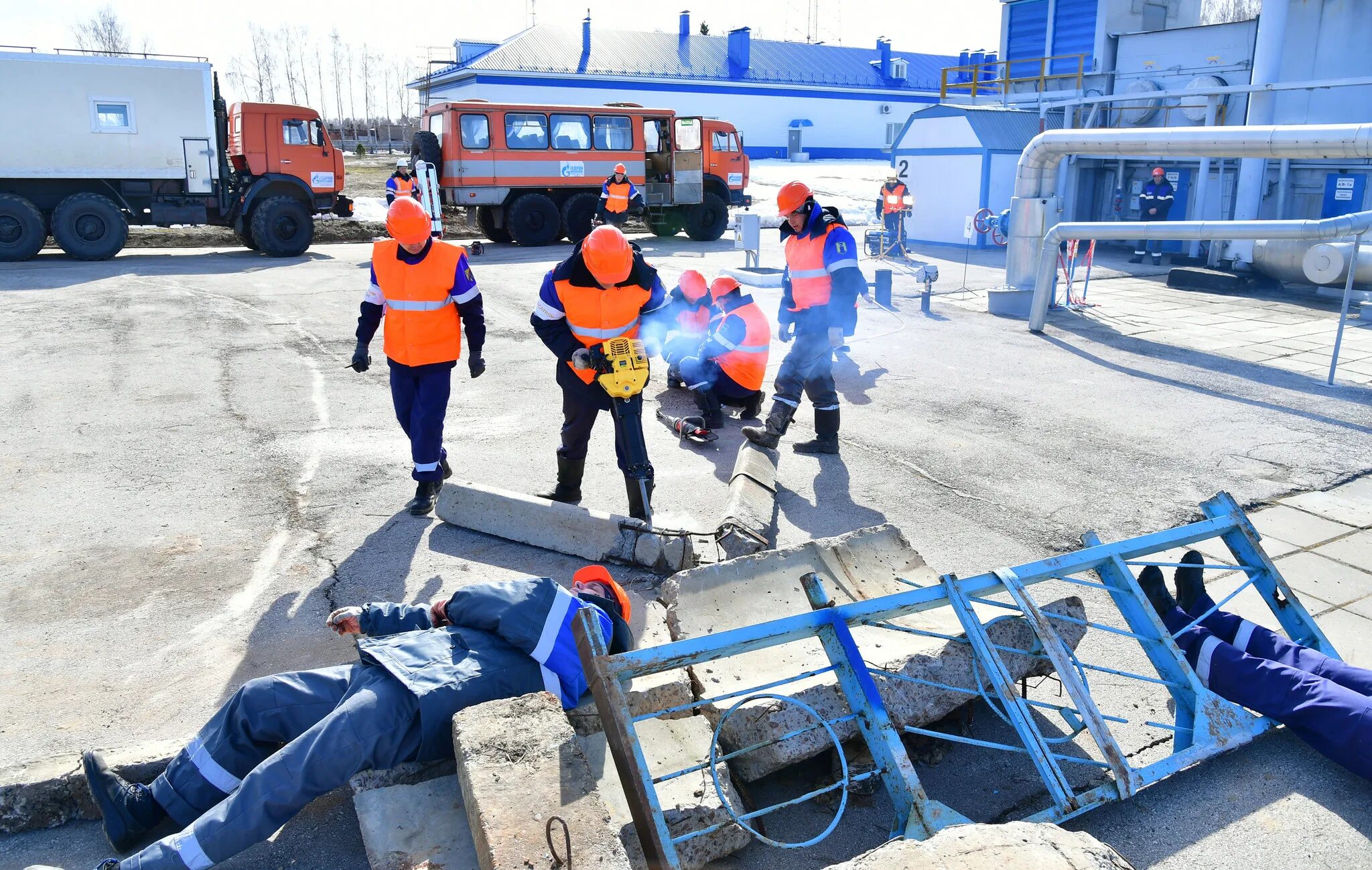 Аварийно-спасательные формирования. Нештатные аварийно-спасательные формирования. Оснащение аварийно-спасательных формирований. Аварийно спасательные службы рф