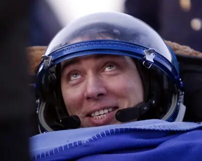 Кто из космонавтов волковых является родственниками