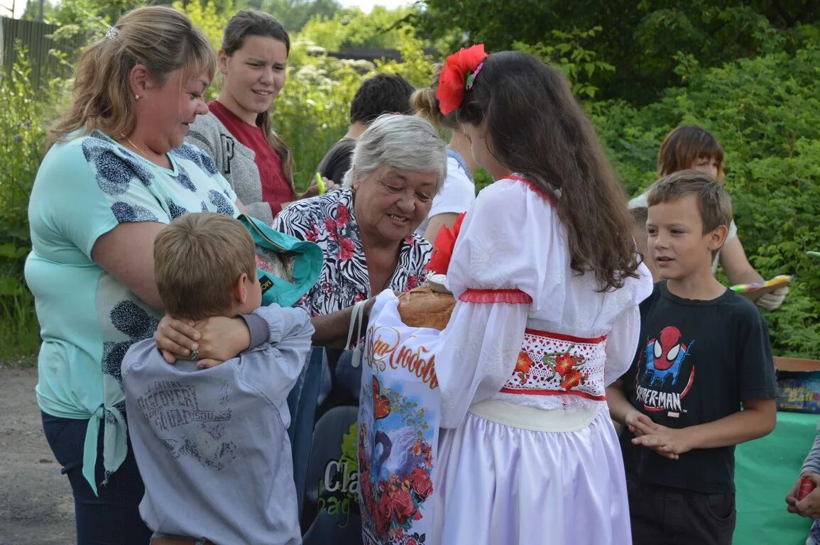 Озерновское сельское поселение ивановский район. Школа села Озёрное Ивановского района Ивановской области. Озерновское сельское поселение Ивановской области. Село Озерный Ивановская область. Озёрновская школа Ивановский район.