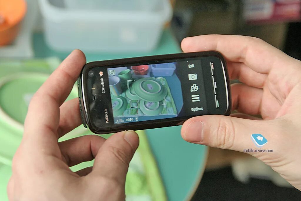 Mi9 экран. Инженер со смартфоном. Nokia 5800 xpressmusic. Mobile review com обзоры мобильных телефонов. Mobile-review.