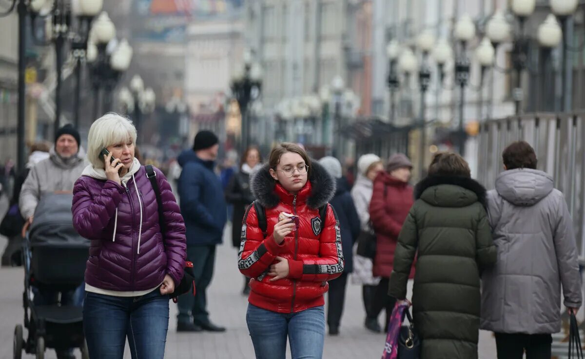 Что изменится в жизни россиян в апреле. Россияне. Россияне планируют. Социальные события. Социальный.