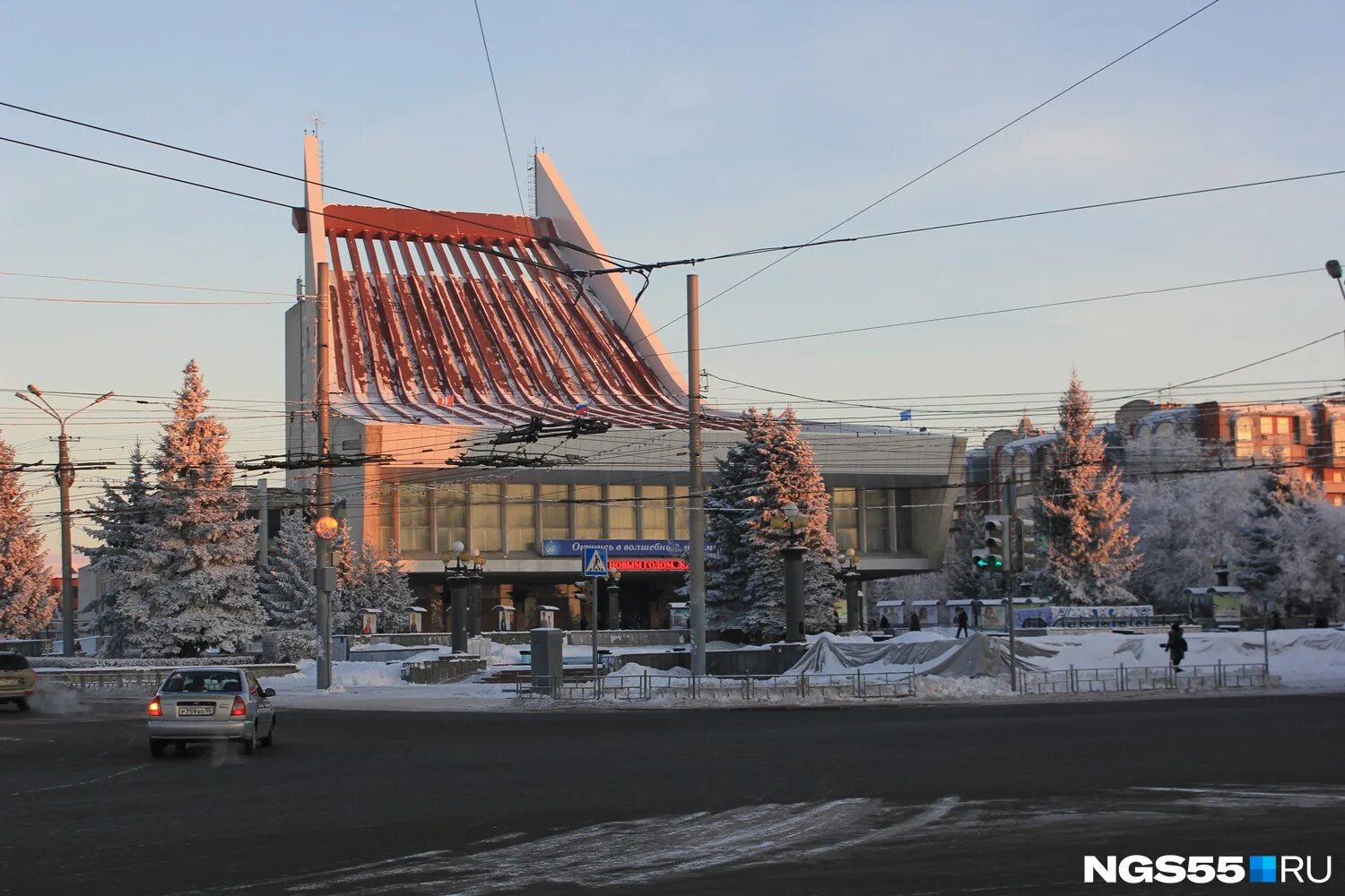 Опера евгений онегин. Достопримечательности омска музыкальный театр. Омский государственный музыкальный театр омск. Омский государственный музыкальный театр омск зимой. Музыкальный театр омск декабрь 2023.