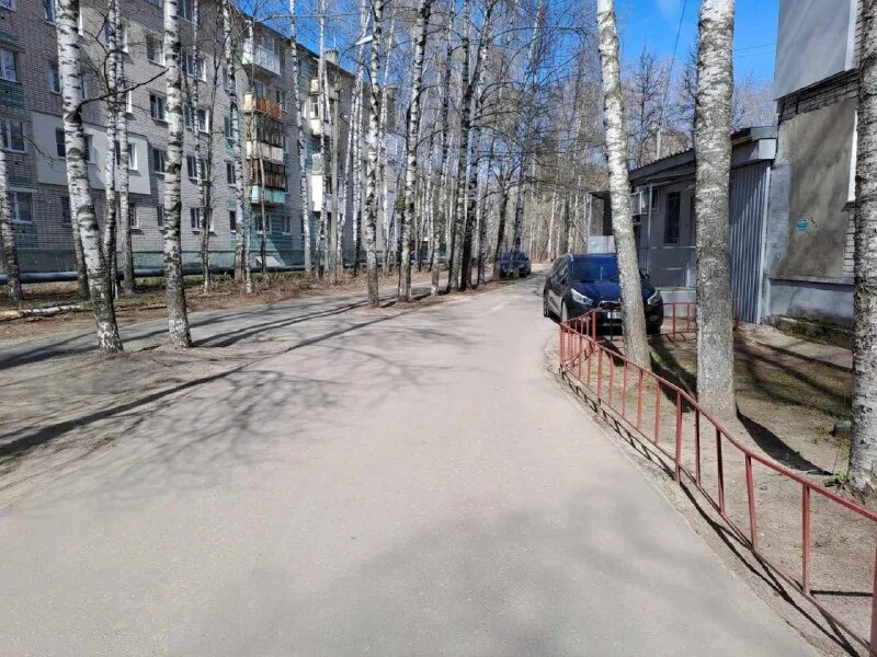 фотография субботника во дворе. сергиев посад, ул. с. село усово дом 8. улица щорса.