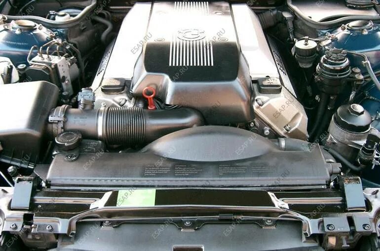 Bmw e70 4. Bmw m102. 3 цилиндровая bmw 1,5 l. S62 двигатель. 8 бмв е70.