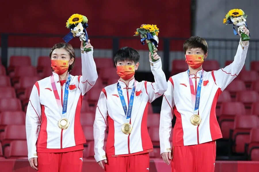 Китай победил россию. Сборная Китая на Олимпиаде в Токио. Сборная Китая по олимпийским играм. Китайские спортсмены на Олимпиаде.