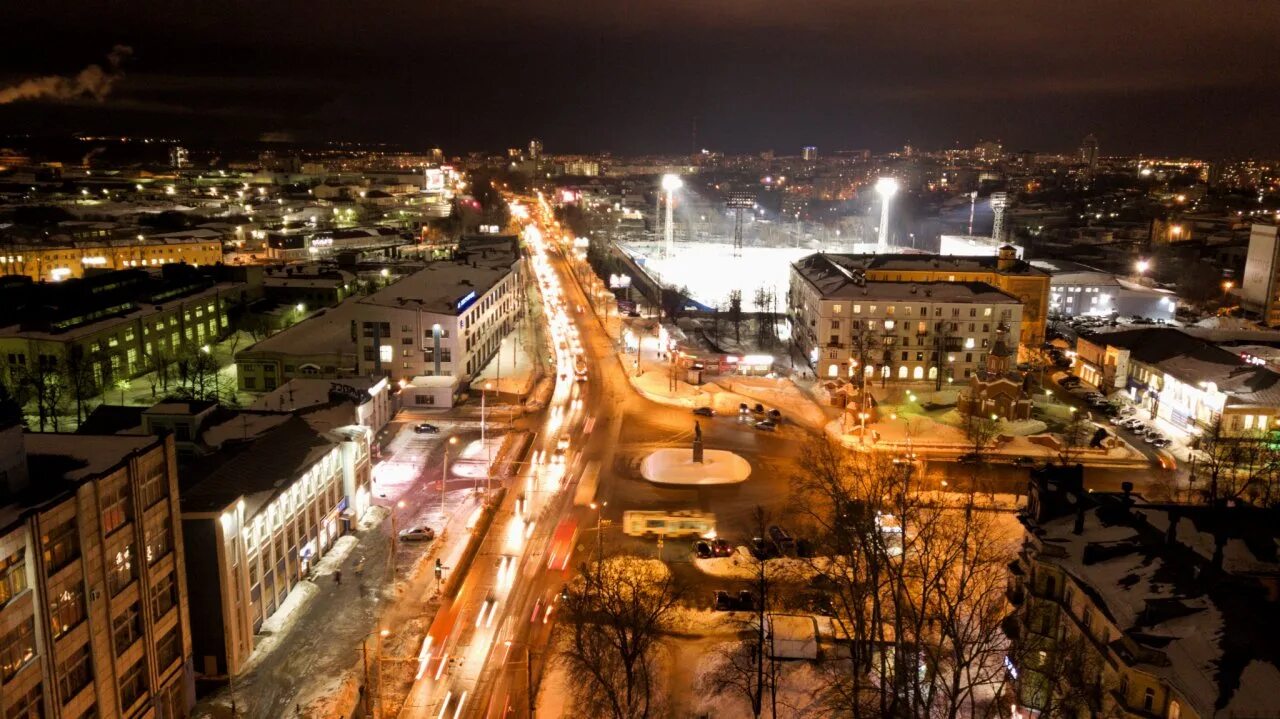 Город Киров. Транспортная инфраструктура Кирова. Вечерний Киров. Развитие города Киров.