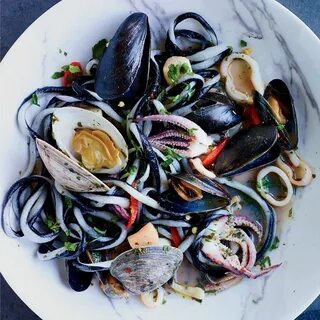 Черные морепродукты
