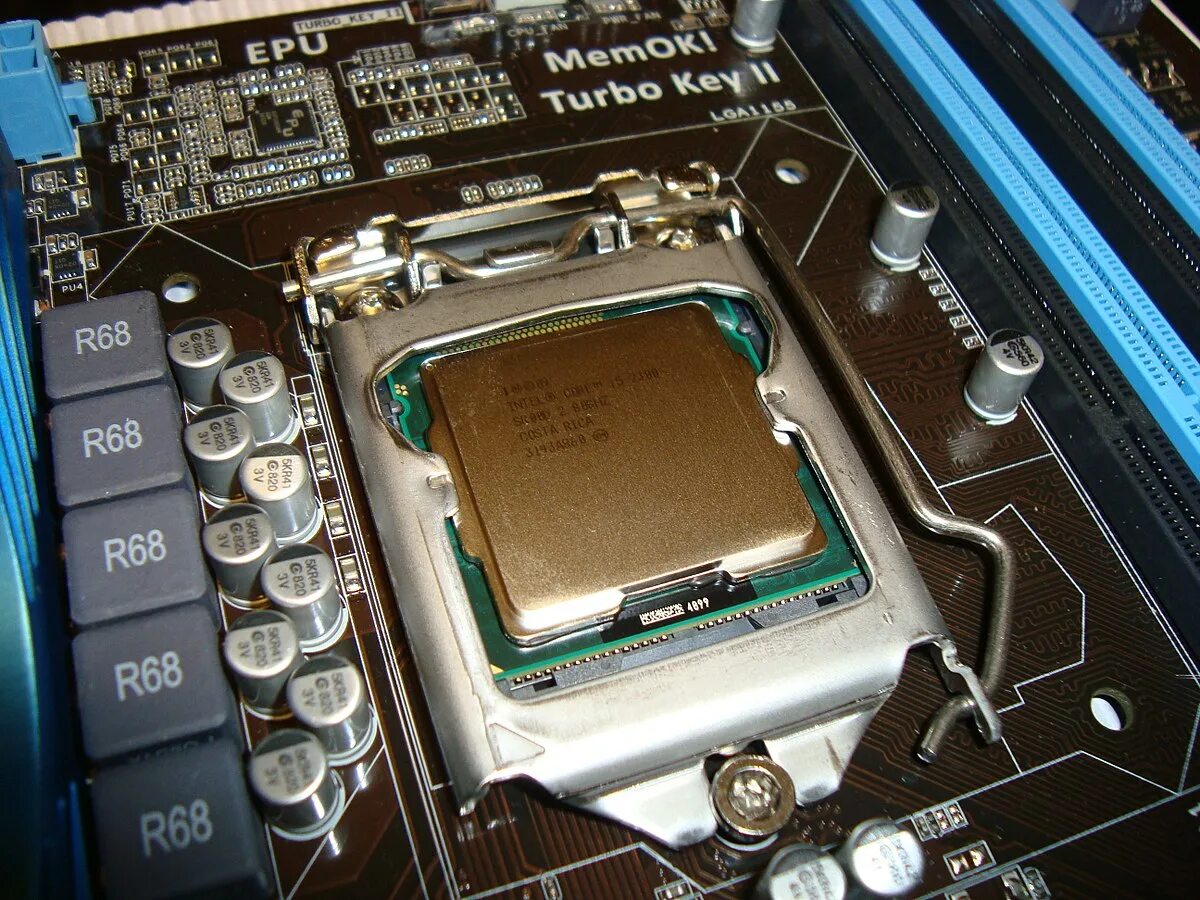 Интел сделать. Процессоры с сокетом lga1155. I5 2300 сокет 1155. Процессор Intel Core i5 1155. Сокет процессора i5 сокет: lga1155 Intel.