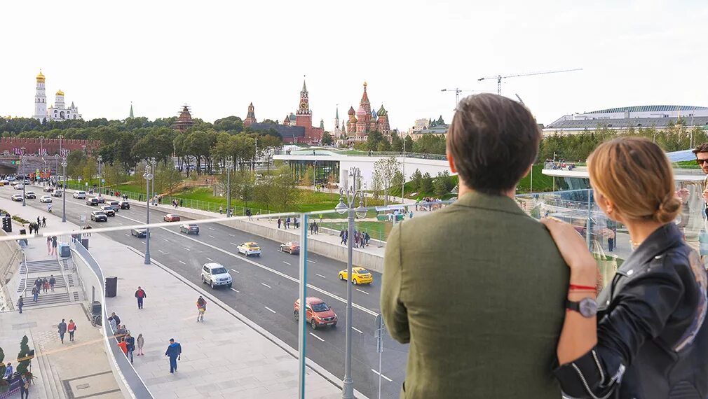 Время новости москва. Парк Зарядье в Москве. Парк Зарядье смотровая. Зарядье смотровая площадка. Парк зардье полёт над Москвой.