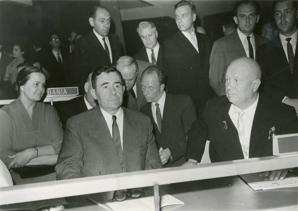 Хрущев и Громыко ООН. Хрущев на Генеральной Ассамблеи ООН В 1960.