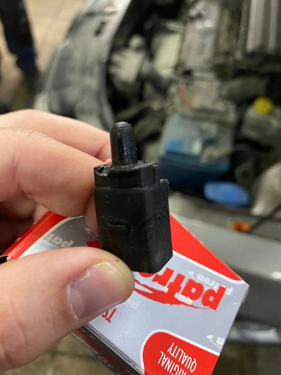 Датчик масла skoda fabia 1. Датчик температуры наружного воздуха шкода фабия 2. Термостат fabia 1. Fabia 2 датчики. 4 ame skoda fabia.