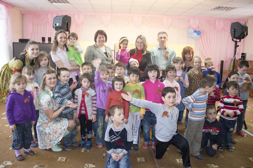 Детский дом в симферополе. Детский дом в строгановке. детский дом в крыму. детский дом симферополь.