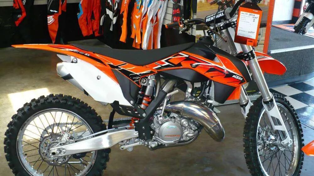 Купить ктм 125. КТМ 125 SX 2014. КТМ МХ 125. KTM SX 125 2014. KTM MX 125.