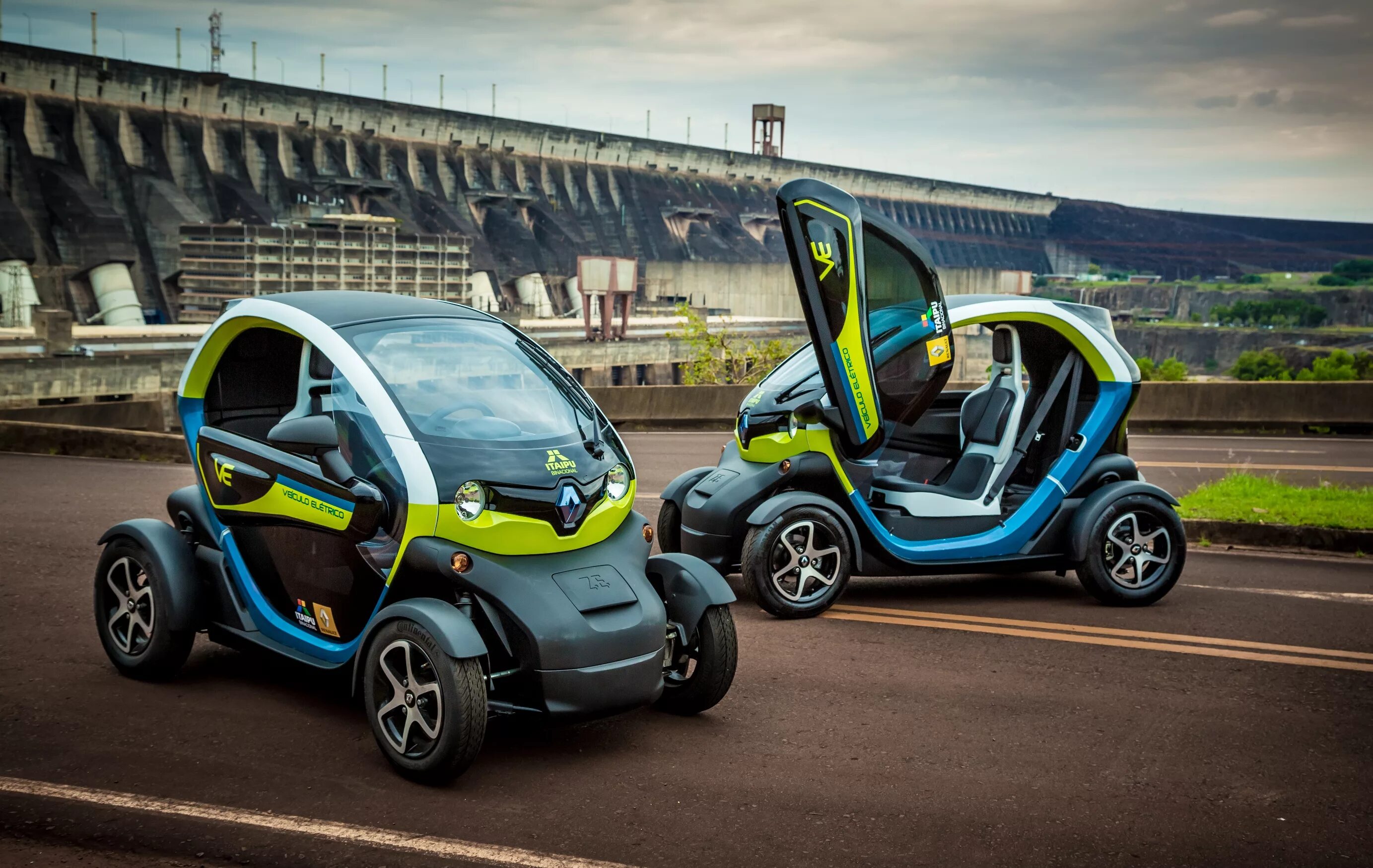 Электромобиль. Электро Рено Twizy. Renault Twizy 2019. Рено электрический Твизи 2021. Byg электрокар.