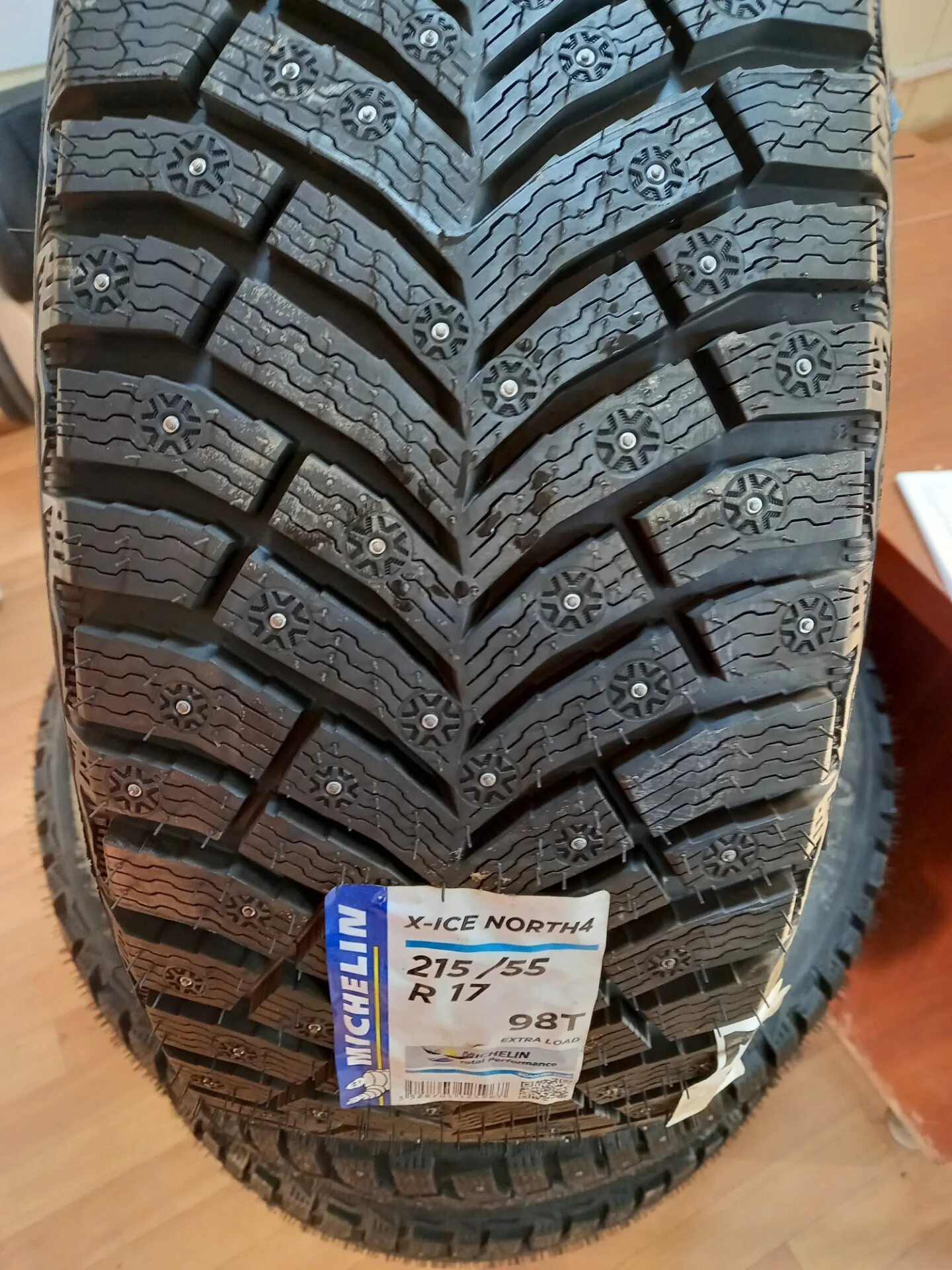 Michelin x ice north 4 цены. X Ice North 4. Мишлен Норд 4. Мишлен х-Ice North 4. Мишлен Икс айс Норд 4 215 60 16.