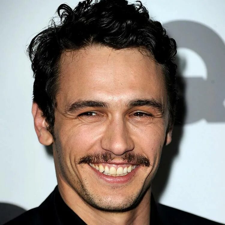 Актер с усами. James Franco усы.