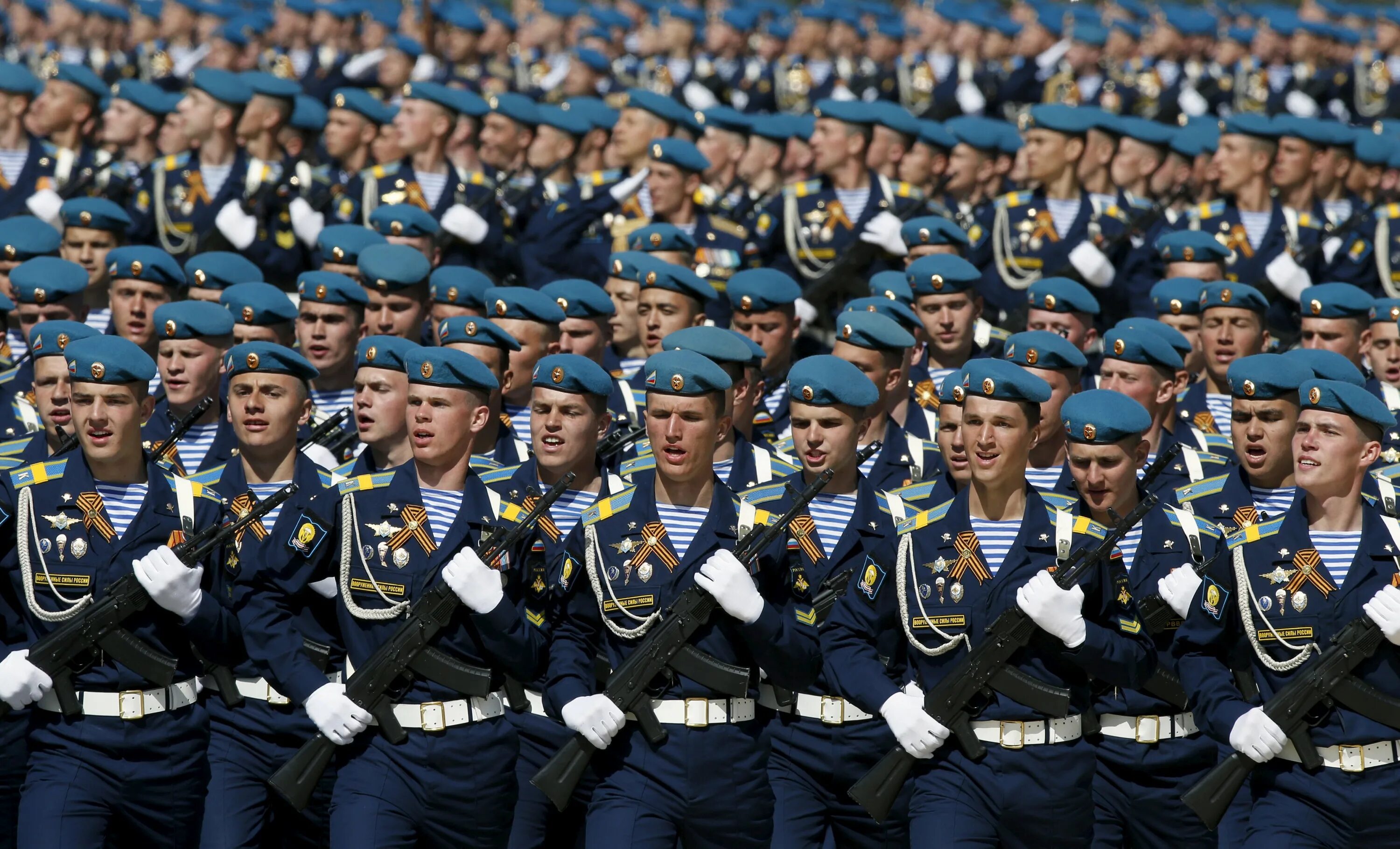 9 мая 2015 год. Парад Победы 2015. Парад Победы 2015 в Москве. РВВДКУ парад. Парад Победы 2015 фото.