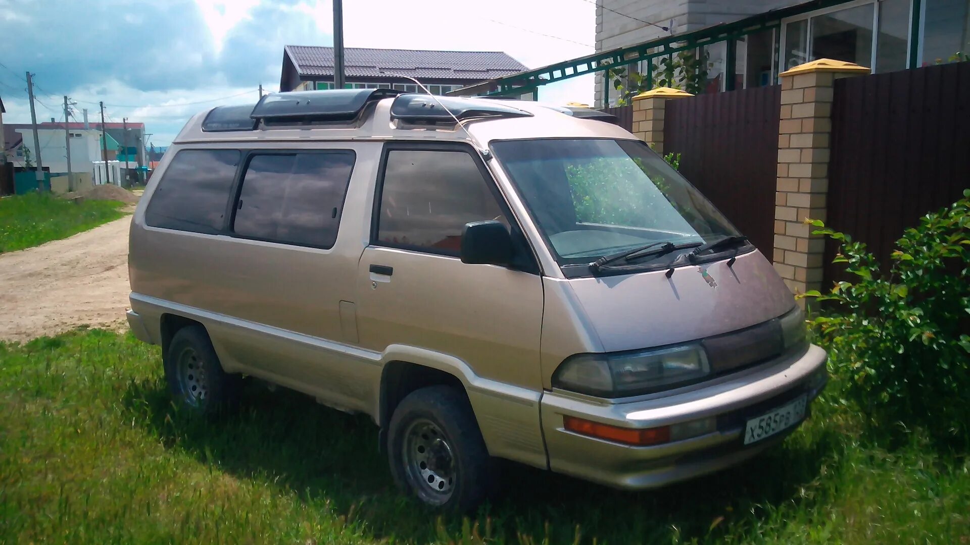 Тойота таун айс новосибирск. Toyota Town Ace. Тойота Таун айс 2. Тойота Таун айс 2g. Toyota Town Ace 2g.