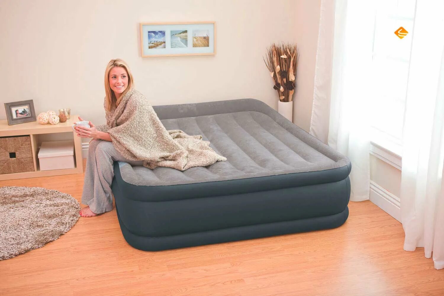 Надувную двуспальную кровать intex. Надувная кровать intex deluxe pillow rest raised bed (64136). надувная кровать intex 64136. надувная кровать intex deluxe pillow rest raised. надувная двуспальная кровать intex 67736.