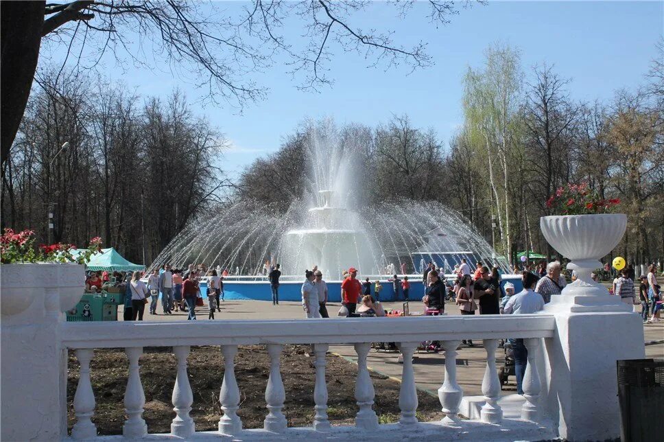 Автозаводский парк москва. Автозаводский парк Нижний Новгород. Парк культуры Нижний Новгород Автозаводский. Фонтан Автозаводский парк Нижний Новгород. Фонтан в Автозаводском парке Нижний Новгород.