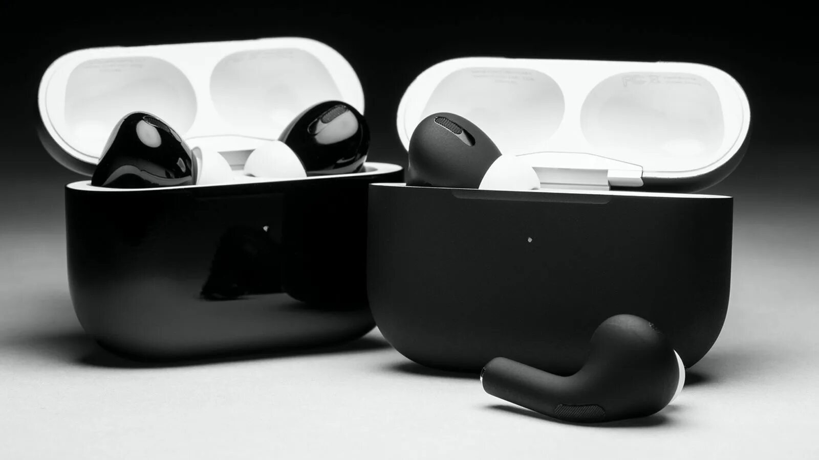 Airpods pro cover. Apple аирподс золотые. Apple airpods pro custom. Apple airpods pro custom. Apple airpods pro blue.