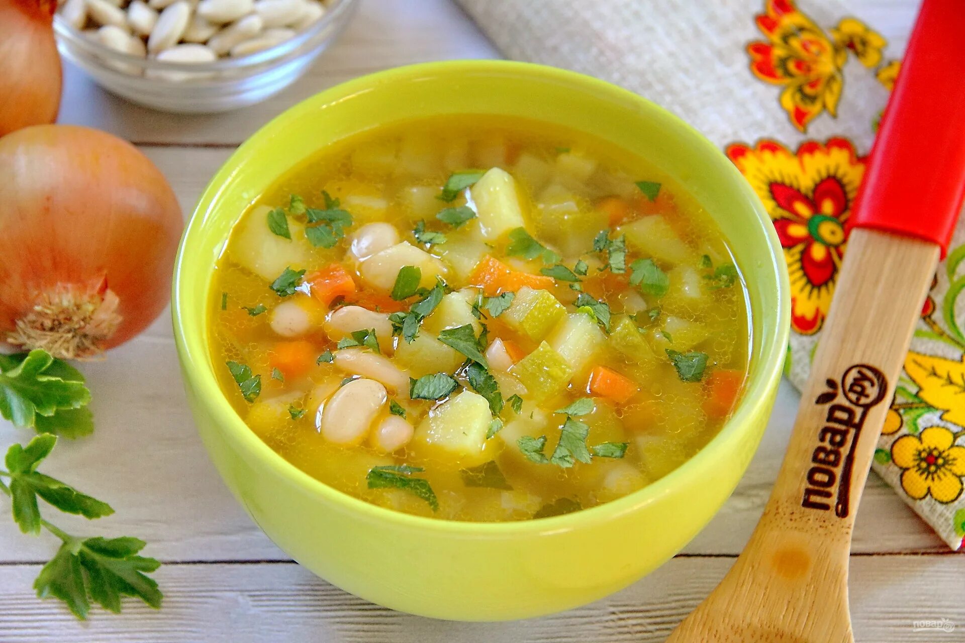 Суп с курицей и морковью. Суп с кабачками. Для супа. Фасолевый суп с картофелем. Овощной суп с фасолью.