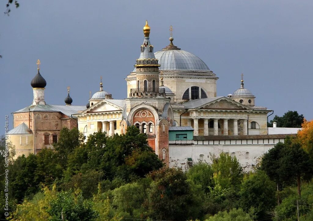 Новоторжский борисоглебский мужской монастырь