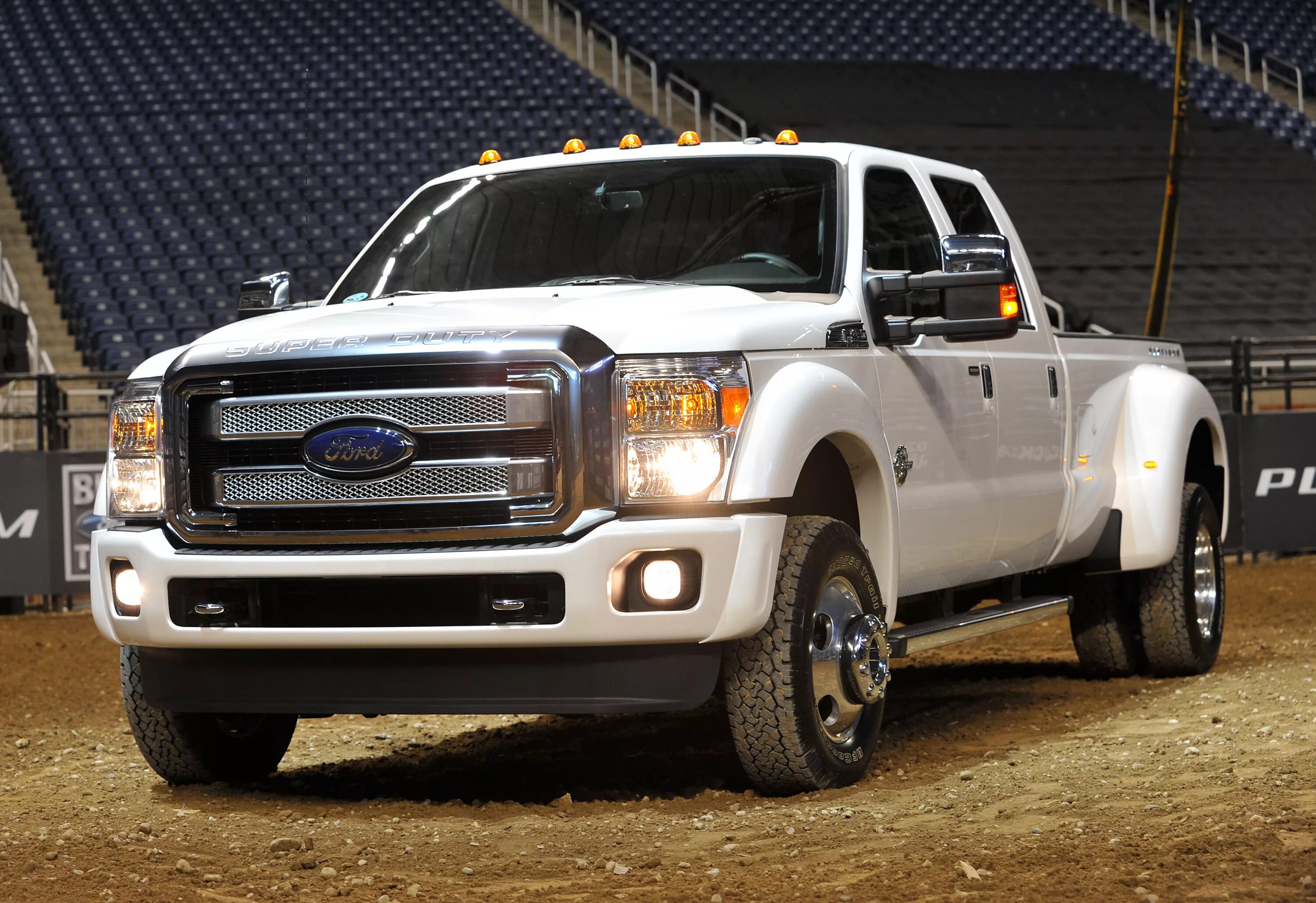 Пикапы категории с. Ford f450 super Duty Platinum. Ford f350 super Duty. Ford f350 2013. Ford f 350 super Duty 2010.