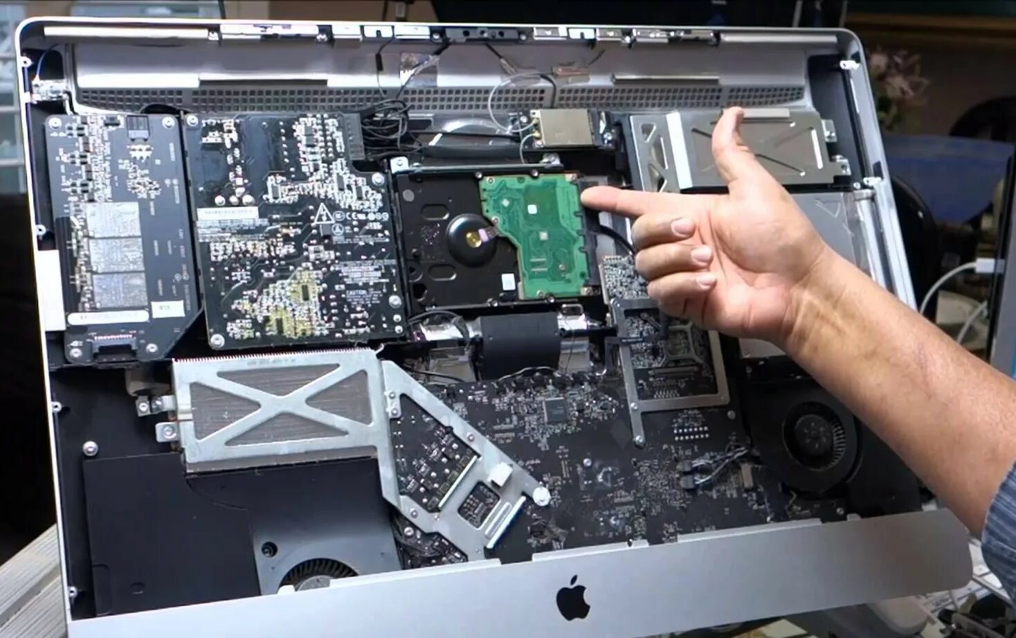 Жесткий диск для IMAC 27 SSD. IMAC Pro 2011. IMAC 27 2011 разъемы. IMAC a2438. Ремонт аймак