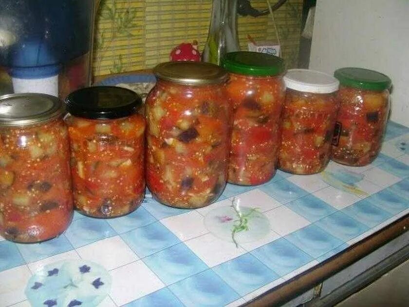 Салат баклажаны 10 на зиму. Салат десятка на зиму. салат десяточка на зиму. салат десяточка на зиму с баклажанами. салат из баклажанов на зиму десяточка.