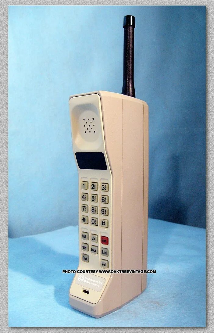 Телефон 70 90 90. Моторола радиотелефон 80-х. Радиотелефон Harvest HT-4. Радиотелефон 1992 год Дельта. Motorola 80s Phone.