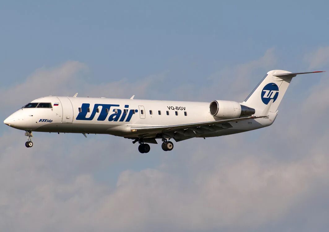 Canadair CRJ 200 самолет. Бомбардье crj200. Bombardier Regional Jet 200. Бомбардир CRJ 100/200. Самолет canadair crj 200