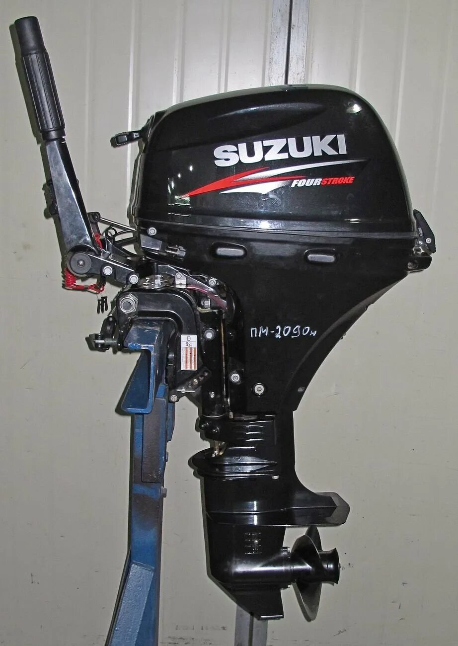 Сузуки дф купить. Лодочный мотор Сузуки ДФ 15. Suzuki df20a. Мотор для лодки Сузуки 15. Suzuki DF 20s.