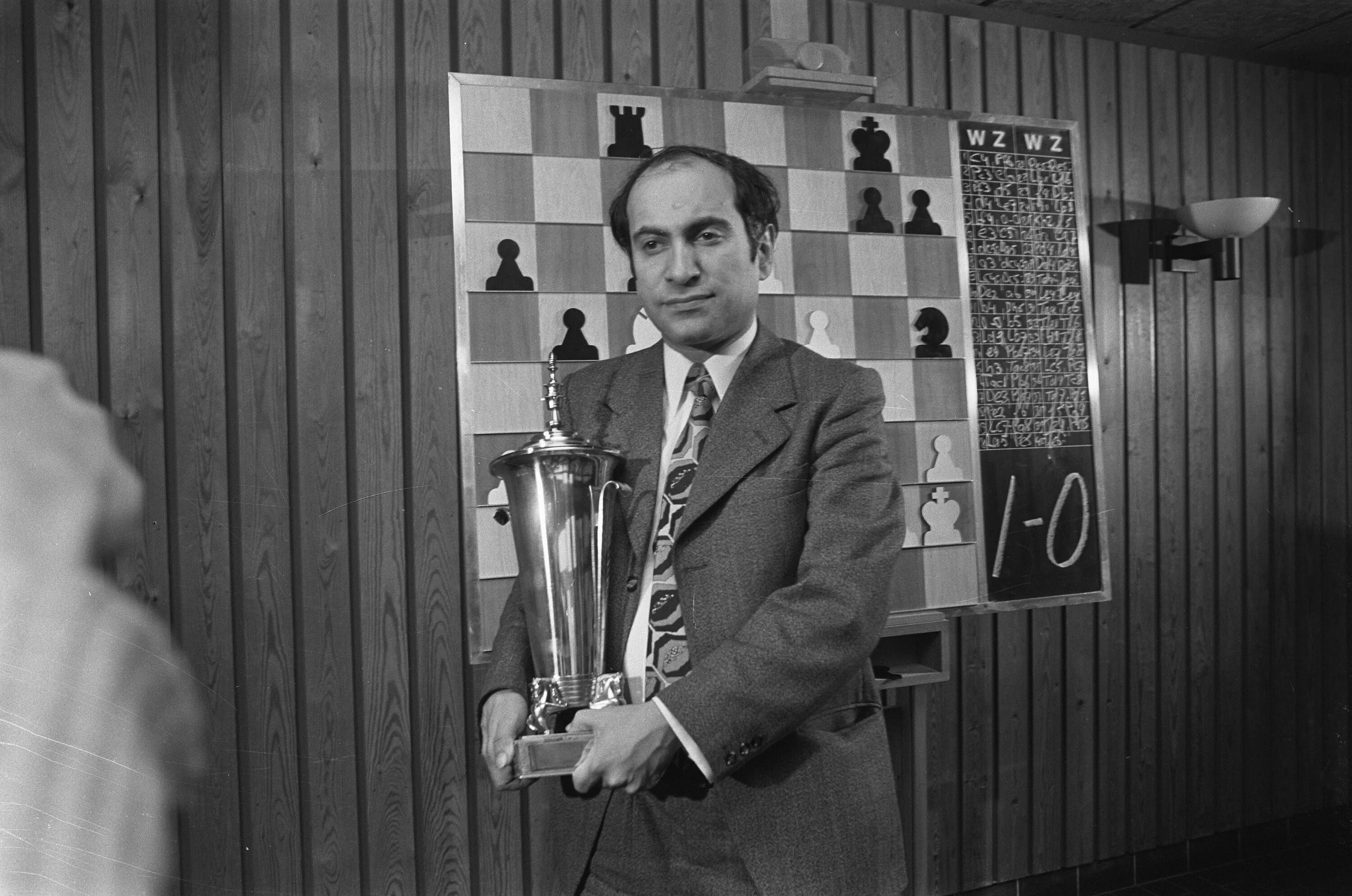 Как Михаил Таль в 1988-м стал первым чемпионом мира по быстрым шахматам, выпивая