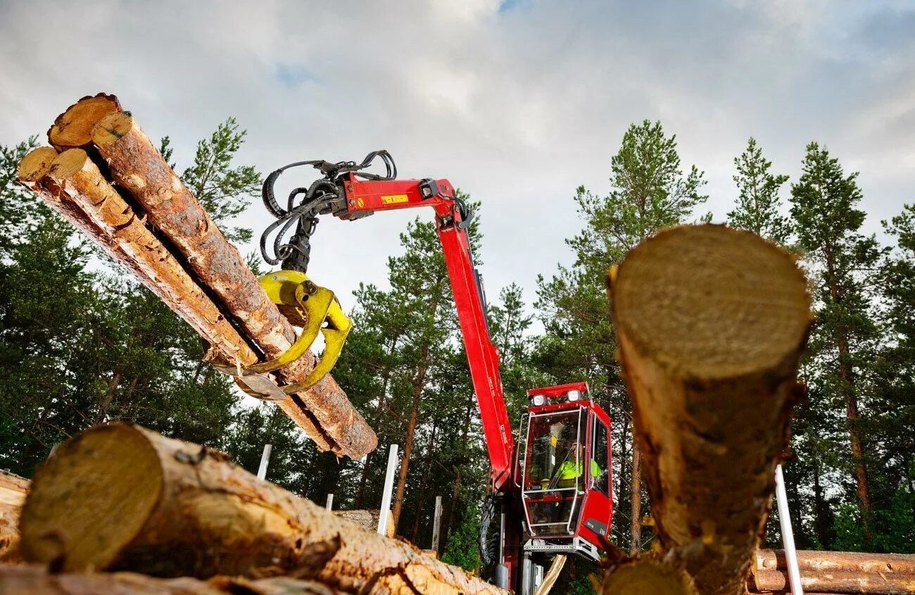 Манипулятор бревна. Loglift f96st. логлифт 96. гидроманипулятор для леса логлифт 96 st. лесные краны loglift.