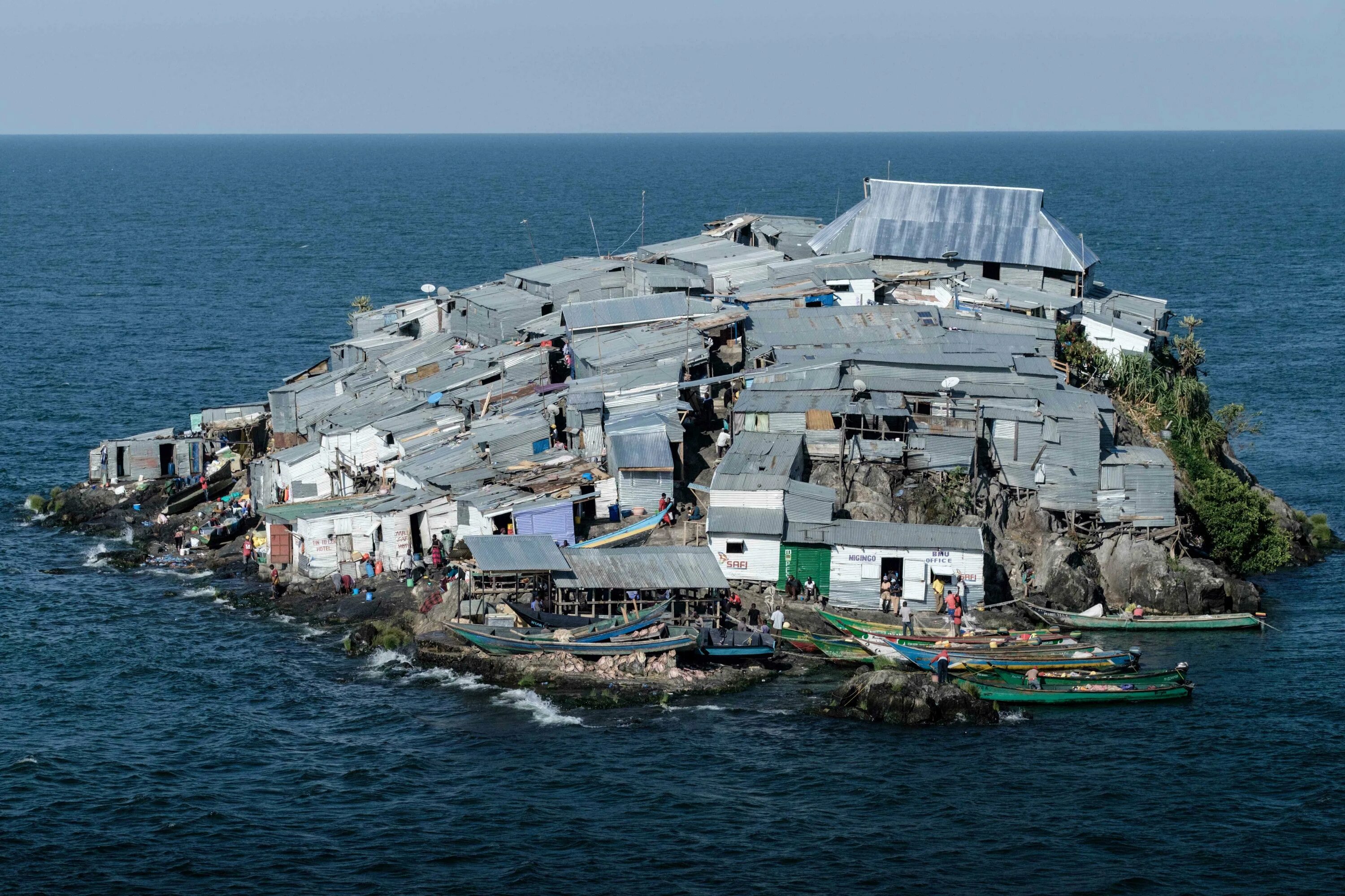 Сколько человек живет на островах. Остров Мигинго. Остров Мигинго Кения.