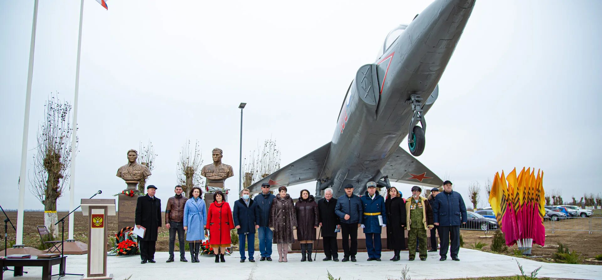 Погода в селе кировское крым. Памятники Кировского района Крым. Памятник Амет Хану султану в Кировском Крым. Памятники в Кировском районе Республики Крым. Открытие самолета в Кировском районе.